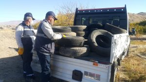 Malatya  Büyükşehir Belediyesi Ekipleri Atık Lastikleri Topladı